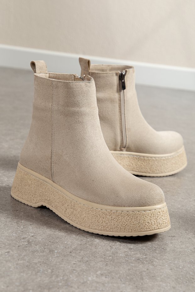 Thick Sole Non-Slip 014 Furry Inside Suede Zipper Detailed Women's Boots & Booties