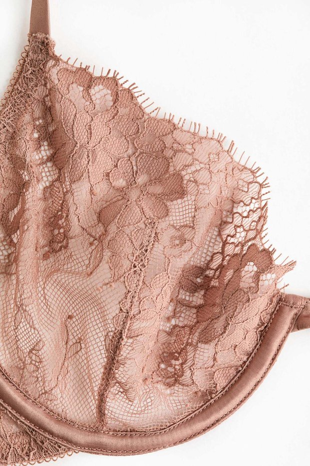 Underwired lace bra