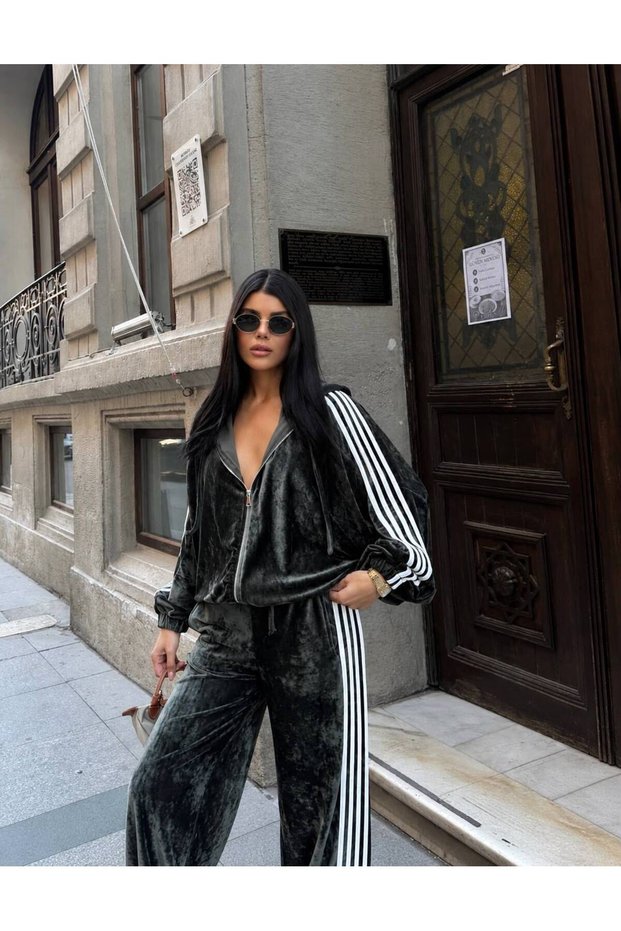 TRACKSUIT SET