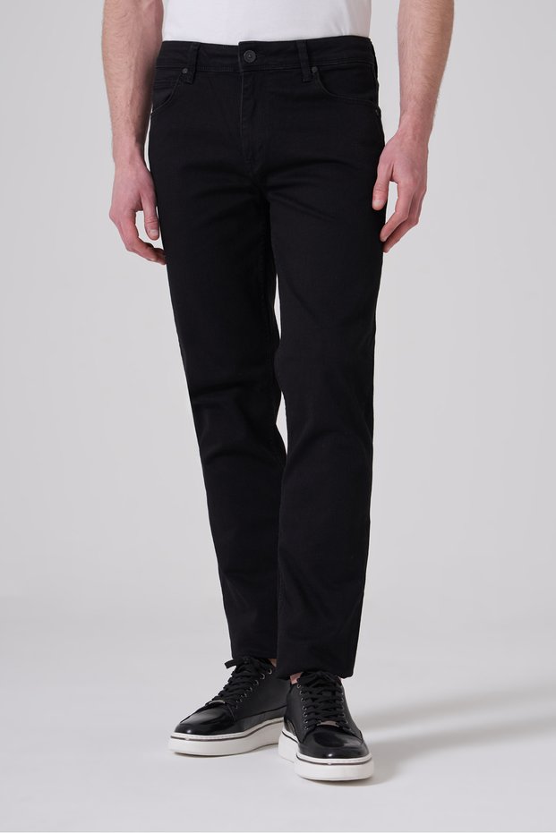 Men's Black Denim 5 Pocket Dynamic Fit Jeans