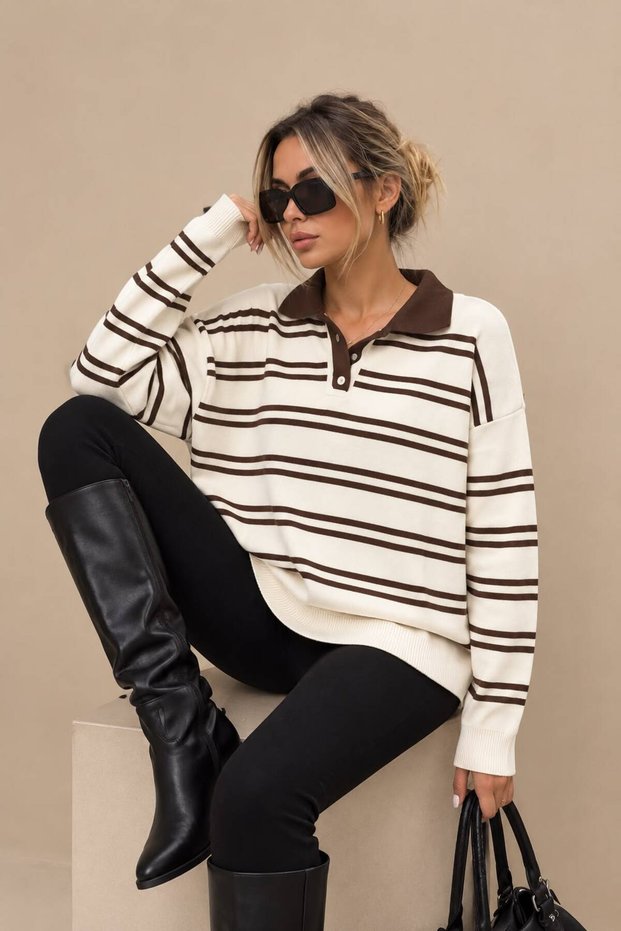 Buttoned Polo Collar Knit Sweater