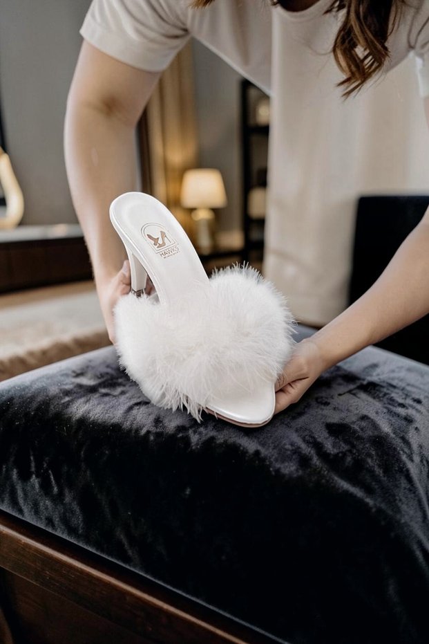 Dowry-Engagement-Henna-Wedding Open Slippers Evening Dress with Rhinestone Buckle and Feather Band