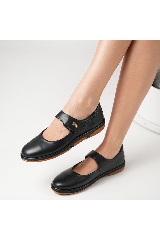 Mira Black Genuine Leather Women's Casual Shoes