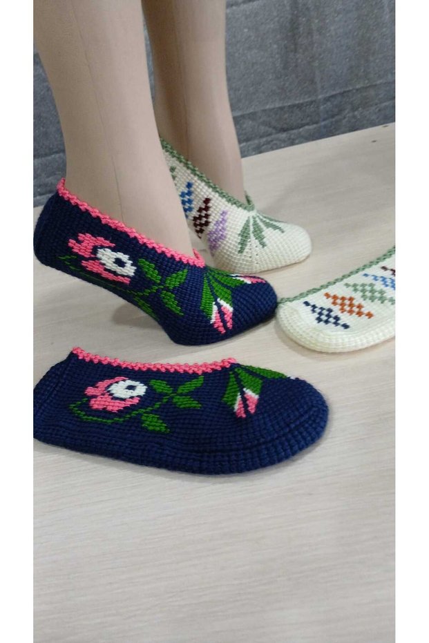 37 38 Tunisian Workmanship Dowry Booties