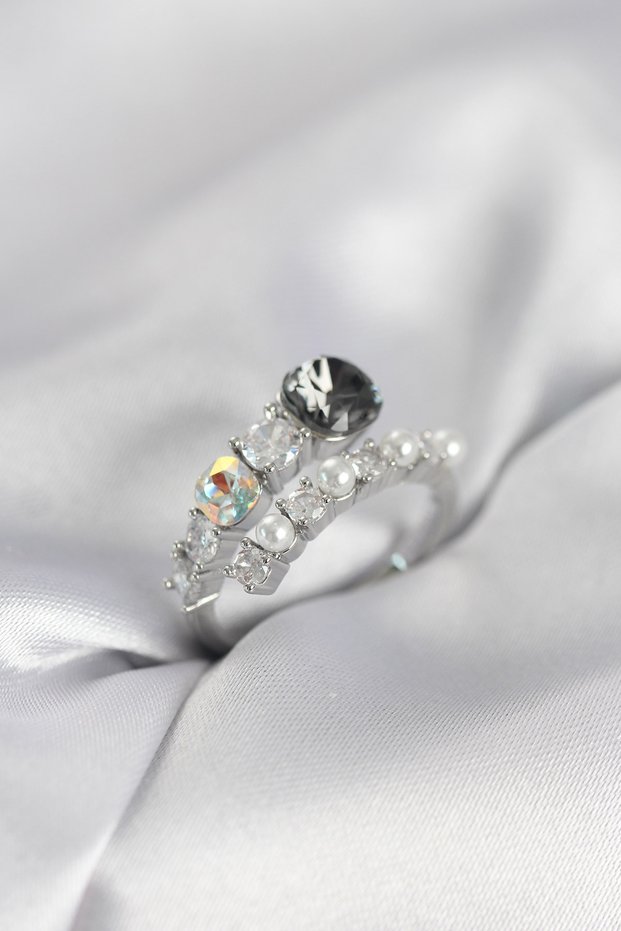 Silver Color Brass Zircon Stone Pearl Women's Ring