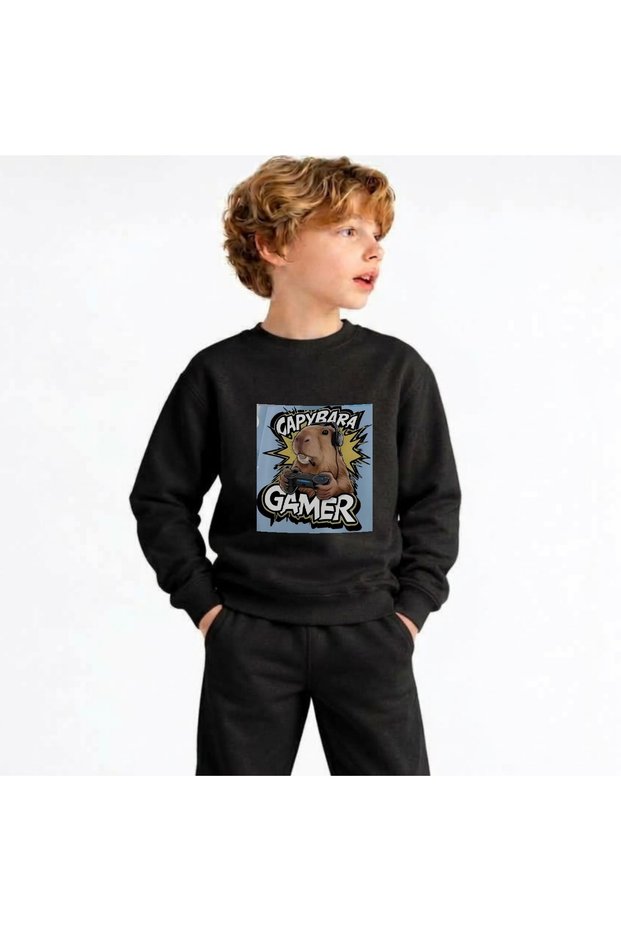 Team Sweatshirt Capybara-Gamerprinted Girls Boys Crew Neck Sweatshirt