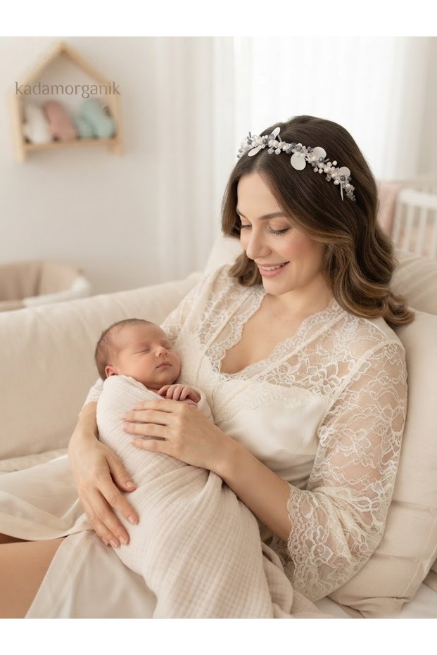 Yaprak' Special Blue Maternity Crown Series
