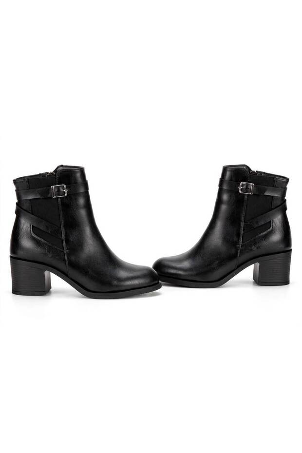 7 cm Heeled Round Toe Latik Buckle Detailed Non-Slip Sole Women's Boots