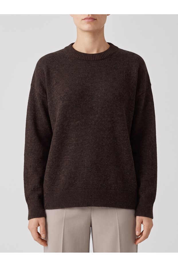 Women's brown crew neck knit sweater