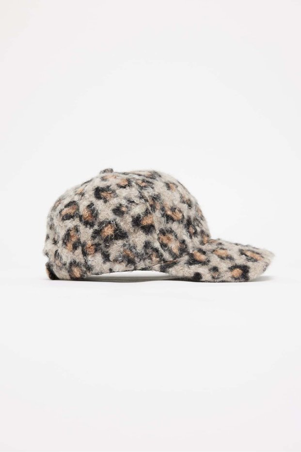 Women's Leopard Patterned Furry Fabric Cap Hat