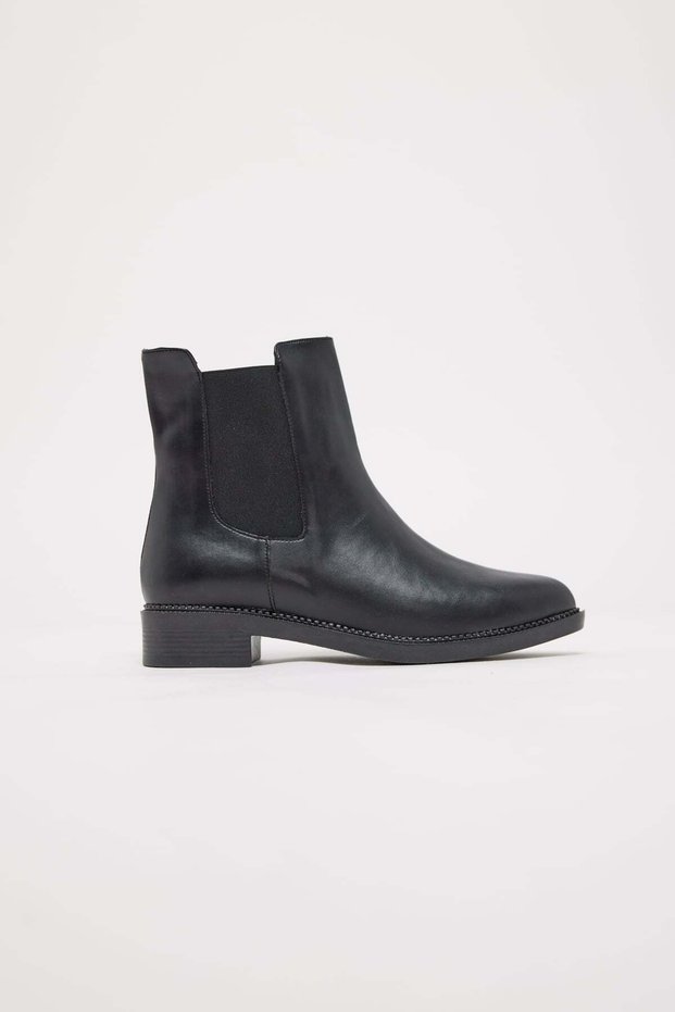 Women's Chelsea Boots with Elastic Sides