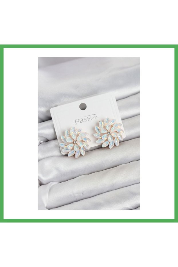 White Color Crystal Stone Flower Model Women's Earrings Bezoss