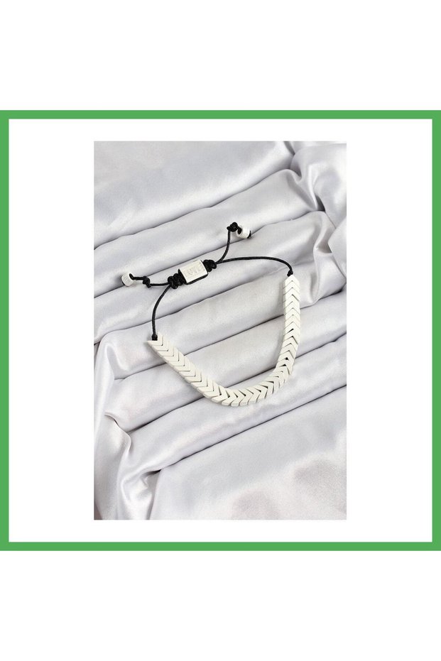 White Juju Women's Bracelet with Brass Elevator Beads Bezoss