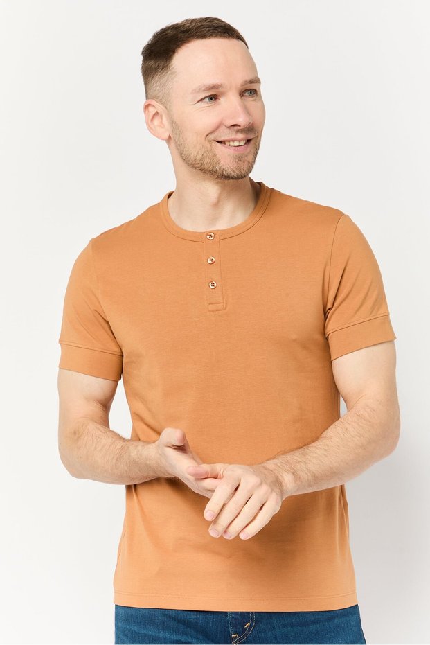 Men Crew Neck Short Sleeves Yarn Dye T-Shirt, Tan