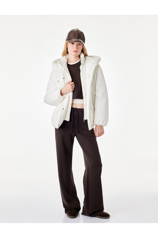 Regular Fit Long Sleeve Zippered Hooded Puffer Jacket