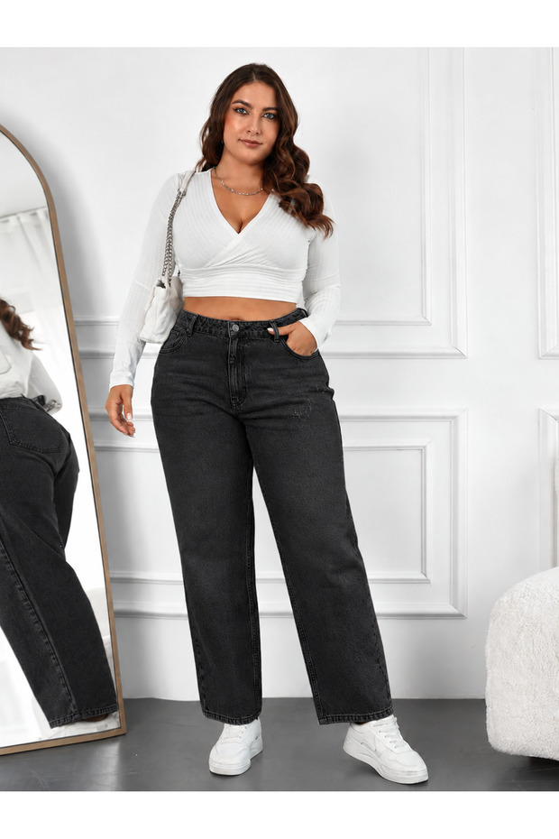 Women's Plus Size Black Washed Destroy Detailed Non-Lycra Jean Trousers