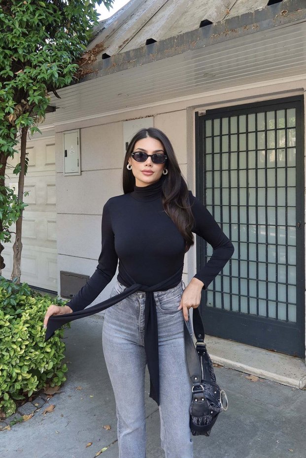 Sandy Fabric Padded Tied Blouse Black