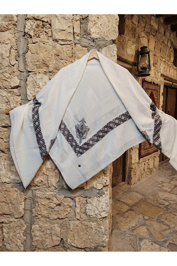 Embroidered Luxury White Shawl / Puşi