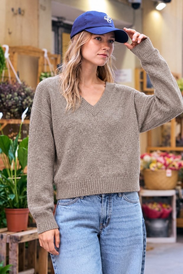 Women's Oversize V-Neck Long Sleeve Casual Knitwear Beige Sweater