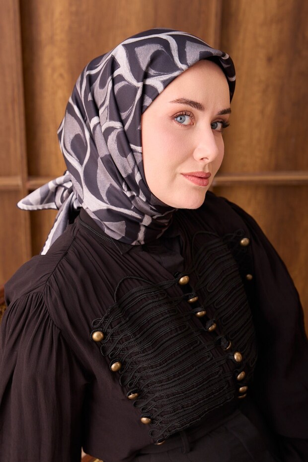 Twill Silk Scarf Aurelia Black