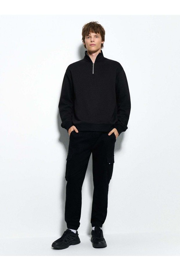 Pantaloni, negru