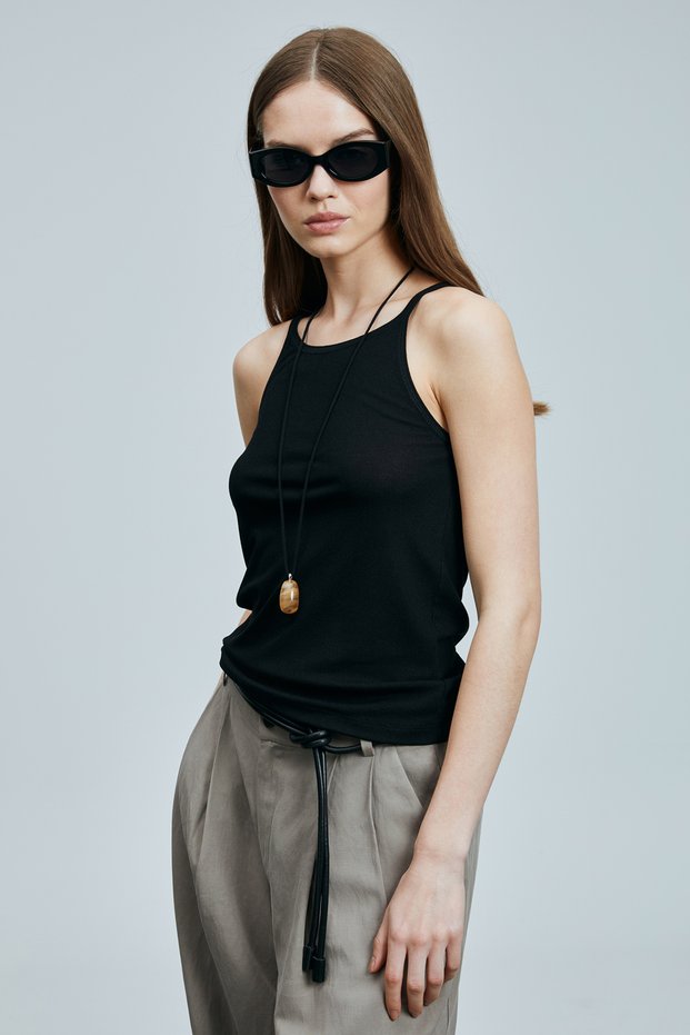 Isla Women's Sleeveless T-Shirt Black