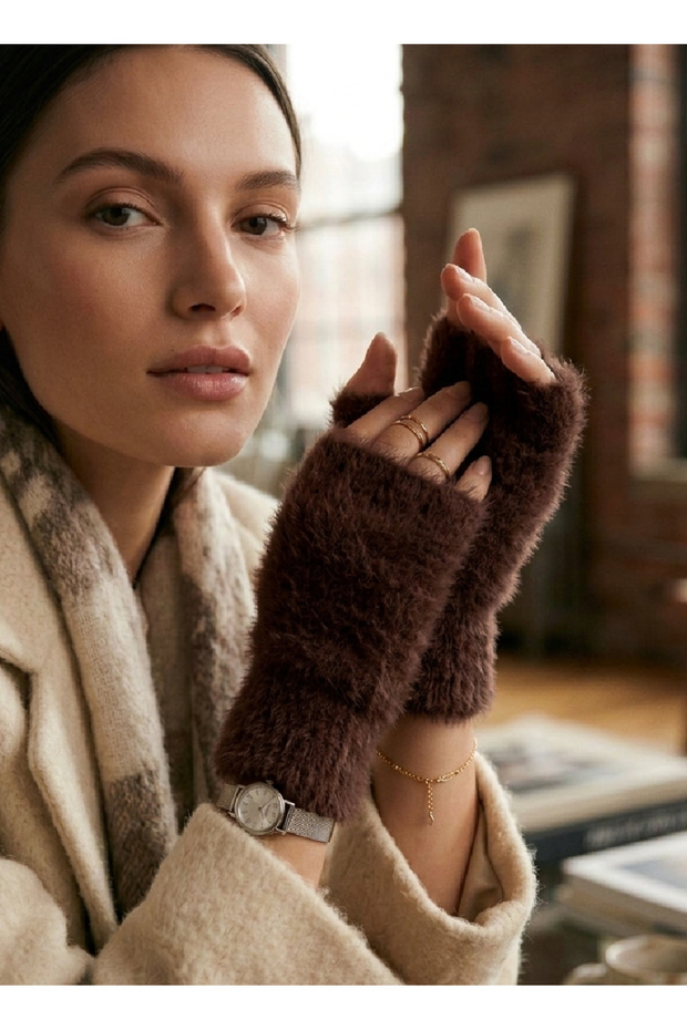 Soft Plush Fingerless - Cut-Out Winter Knitted Gloves