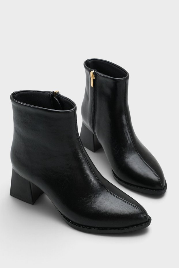 Women's Black Faux Leather Zippered Pointed Toe 6 cm Heeled Orthopedic Winter Boots