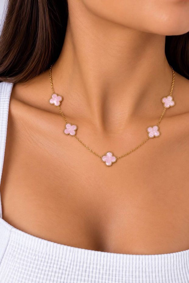 Steel necklace with clover figure