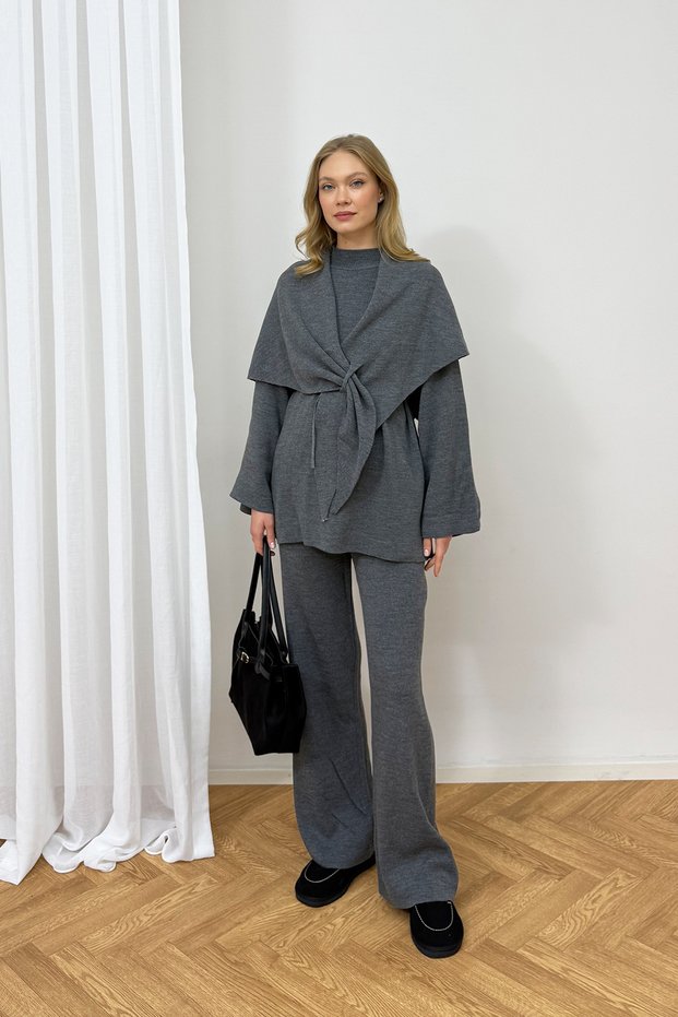 Knitwear Set with Shawl 96-003