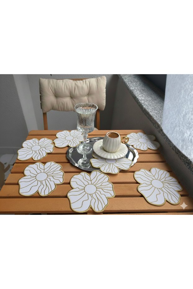 6 Pieces Coffee Side Daisy Cocktail Napkins Special Stain-Proof Linen Fabric