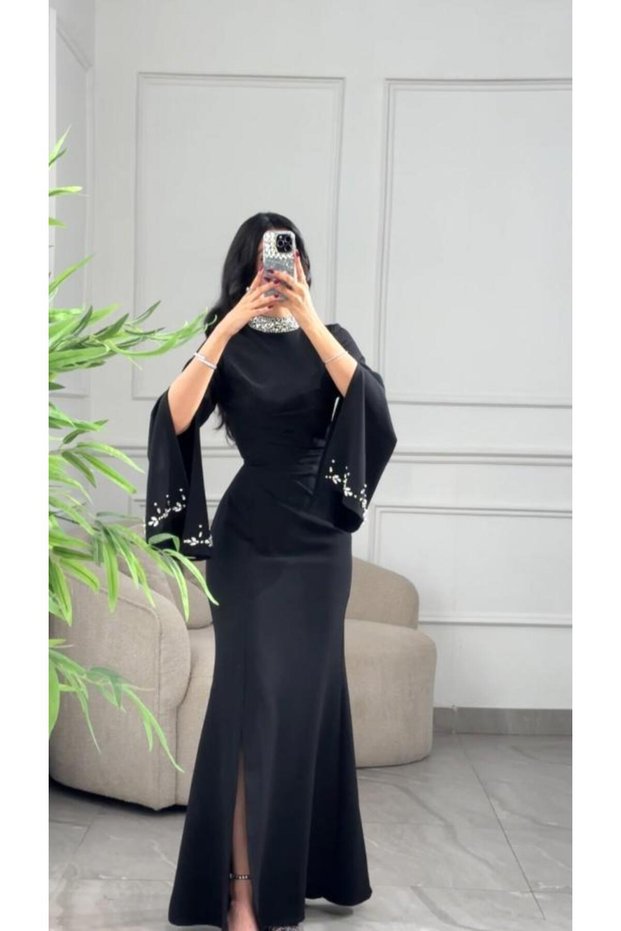 فستان كريب سهرة مزين بإكسسوار