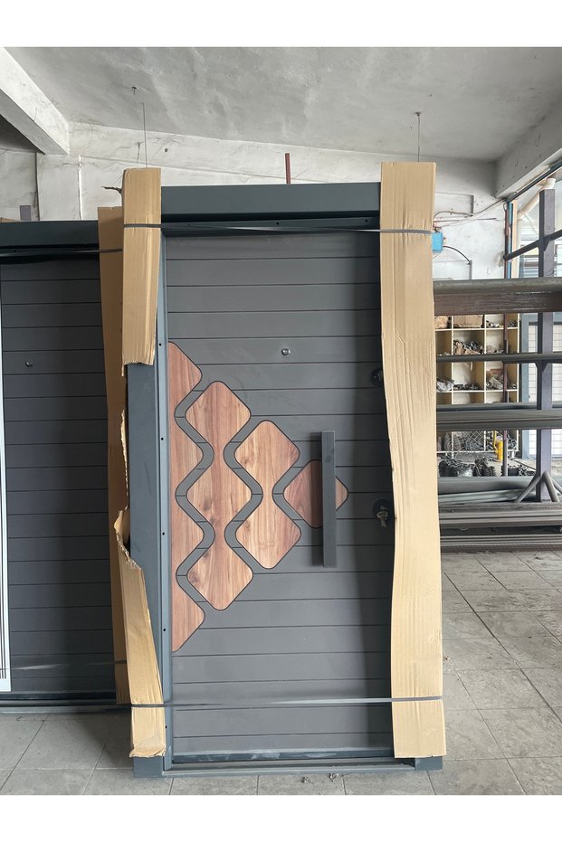 Çelik kapı