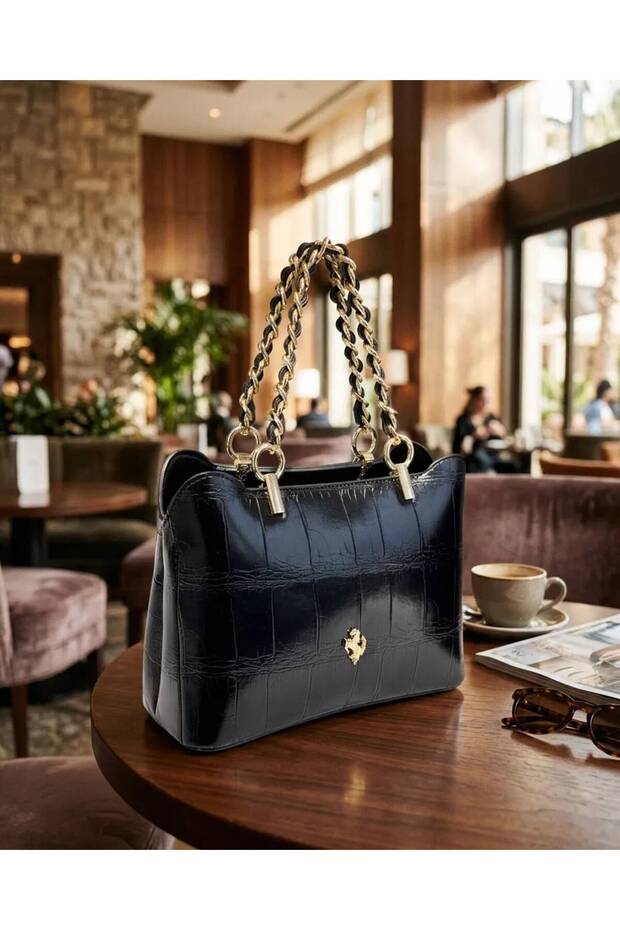 Mini Size Long Multi-Compartment Strap Hand and Shoulder Bag (27/15 cm)