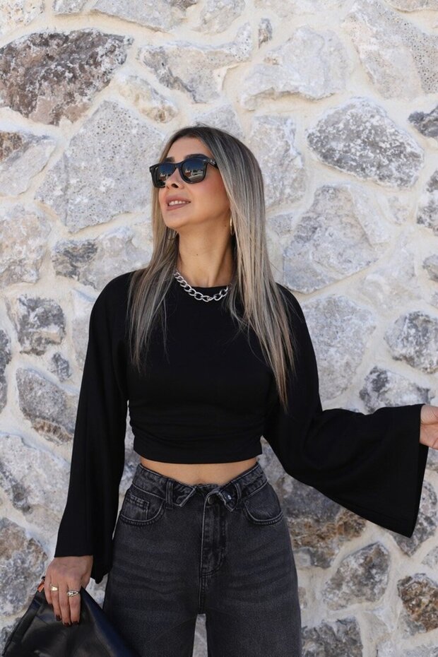 Black Side Gathered Bat Sleeve Blouse