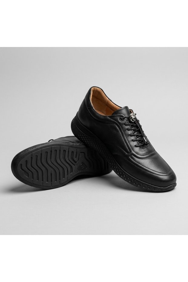 (İniesta) Genuine Leather Inside Out Comfortable Casual Women's Shoes Black