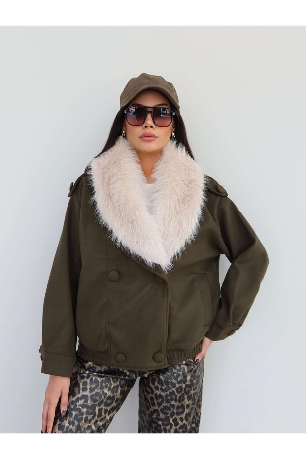 Fur collar epauletted cashmere jacket
