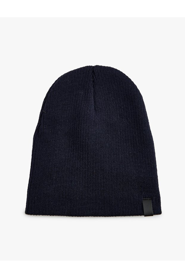 Basic Beret with Label Detail