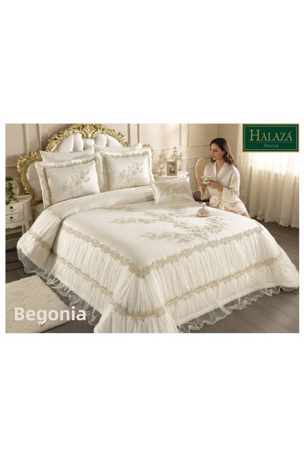 Halaza Bedspread
