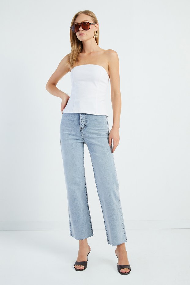 High Waist Cut-Off Leg Jeans