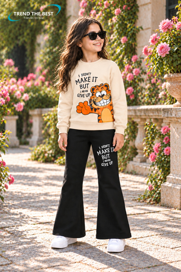 Winter, Spring, and Autumn Girls' Black Spanish Flared Bottoms and Beige Sweat Top