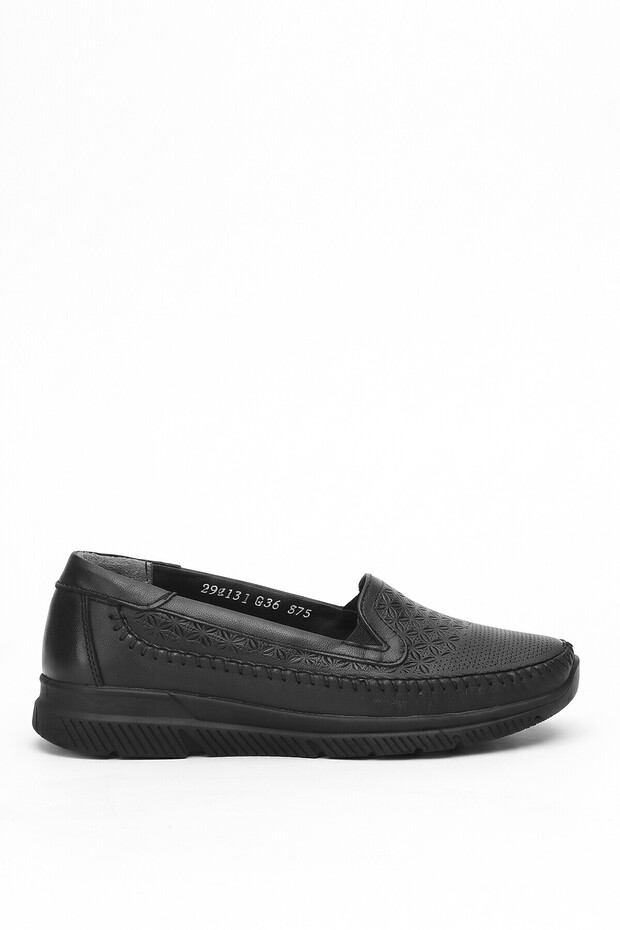 29413 Eterna Women's Genuine Leather Casual Shoes, Black.