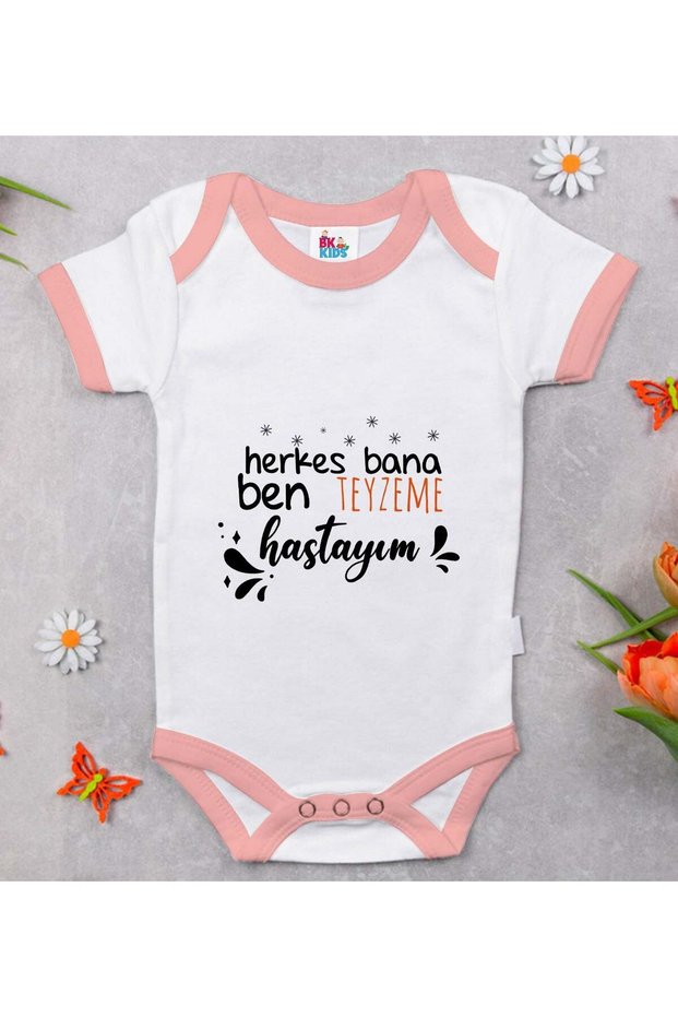 BK Kids "Everyone Looks Like Me, I Love My Aunt" Printed Pink Baby Bodysuit-1, 3-6 Months
