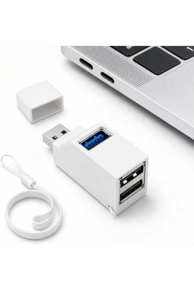 موزع USB مع قارئ بطاقات SD، وصفارات USB، ومحول موسع USB بثلاثة منافذ.