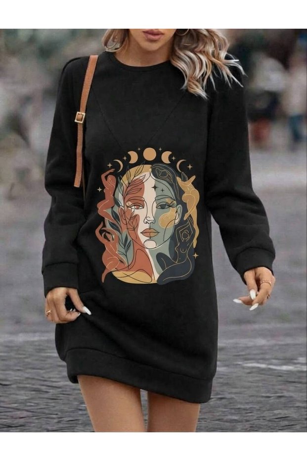 Women's Black Long-Sleeved, Ribbed, Oversized Tunic – Modern Aesthetic. ✨