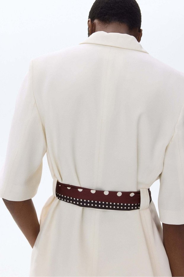 Short-sleeved tie-belt blazer