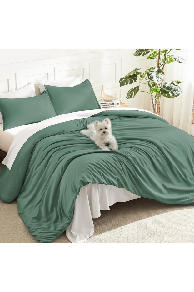 Haze Green Oversized Queen Comforter Set, 3 Pieces Solid Bedding