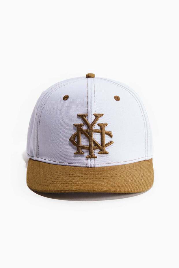 Embroidered-motif cap