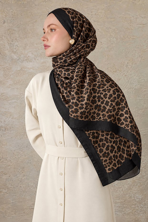 Black Coffee Leopard Pattern Crinkle Shawl