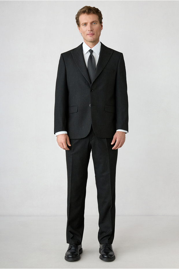 4 Drop Relaxed Fit Comfortable Cut Striped Pointed Collar Suit